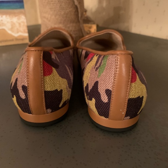 Jon Josef, flat RED Camo loafer, worn 2 times, size 9 med, made in Spain. - Picture 6 of 10